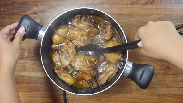 Cooking Shoyu Chicken in a pot