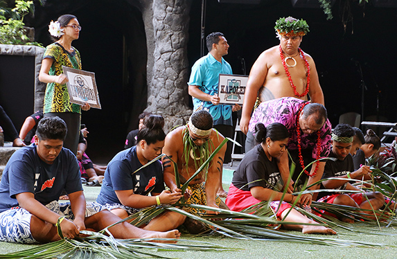Weaving coconut-leaf baskets during We Are Samoa Festival