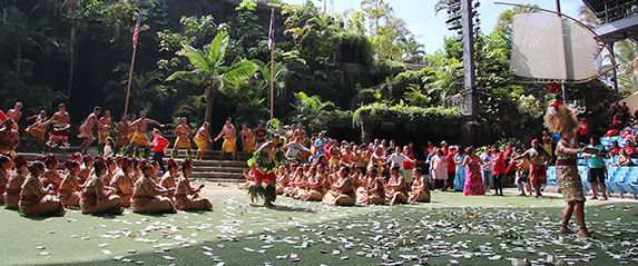 Kahuku High taualuga dance in the We Are Samoa Festival