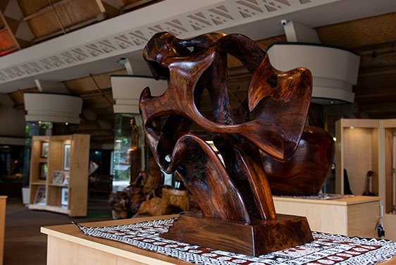 Driftwood carving at the Kauhola Art Gallery in the Polynesian Cultural Center