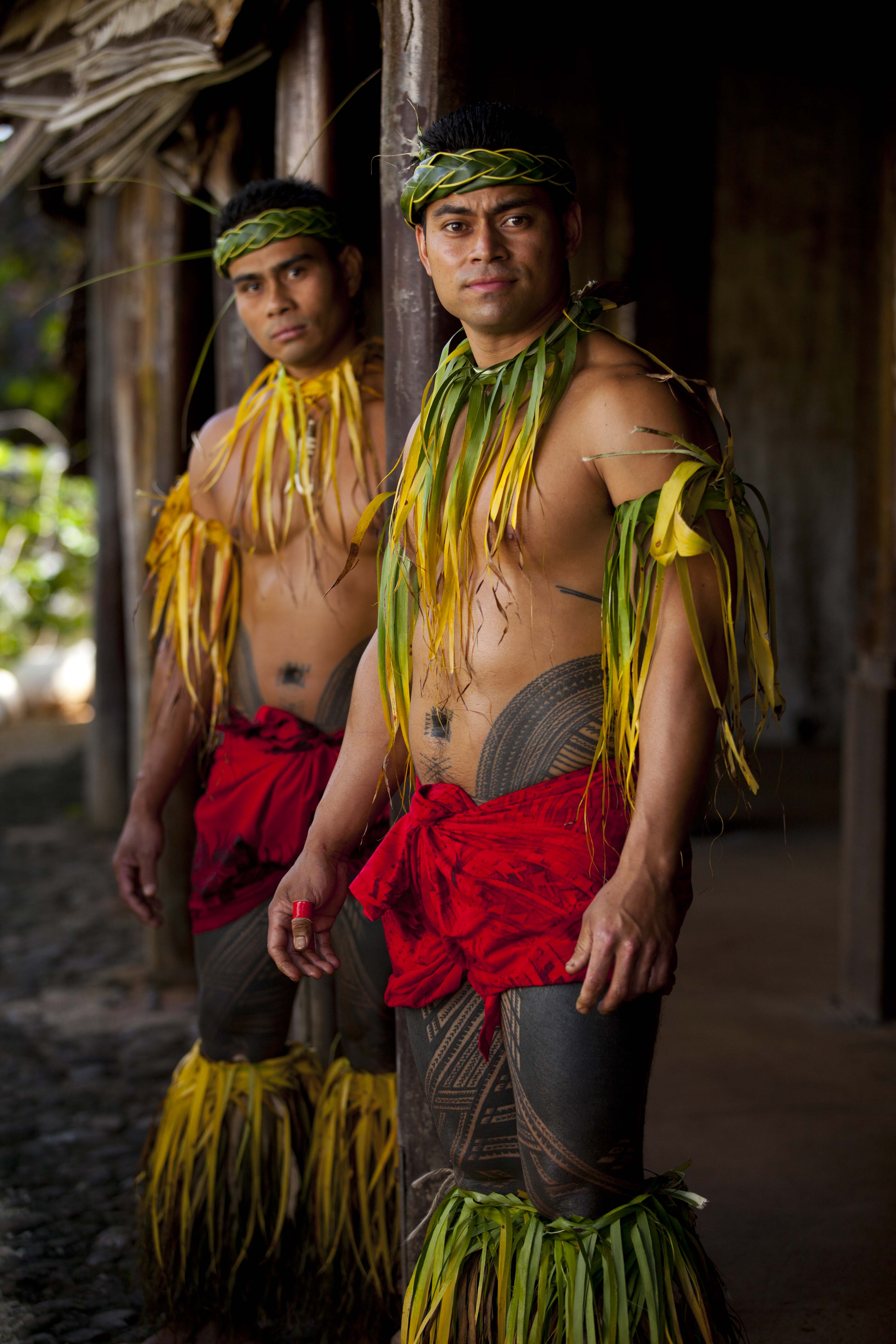 photo of traditional Samoan villagers at the Polynesian Cultural Center