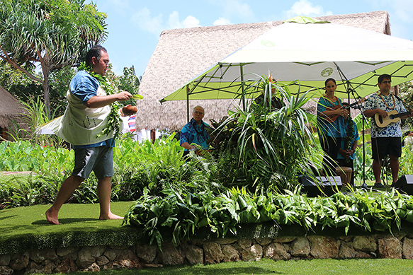 Polynesian-Cultural-Center's-new-hula-mound