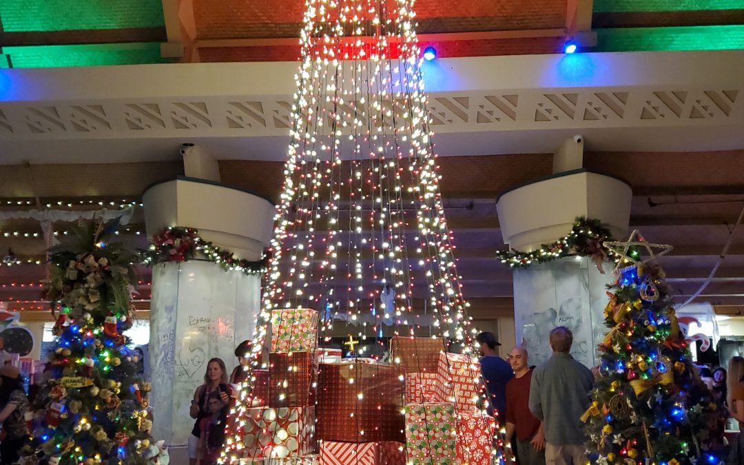 Santas Workshop Light Tree2 Polynesia Blog