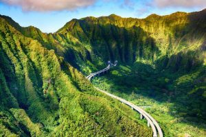 A photo of the interstate h3 on Oʻahu, Hawaii.