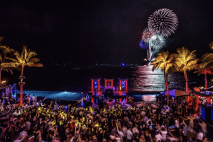 crowd at Waikiki Beach during the New Year's Eve celebration 