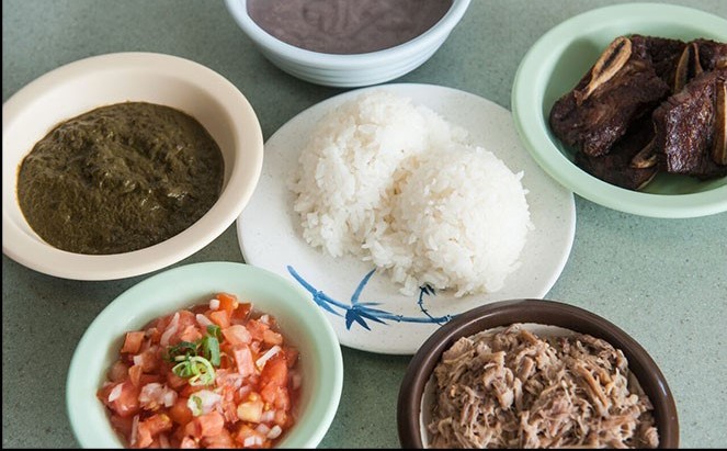 Traditional selections from Helenaʻs Hawaiian Food.