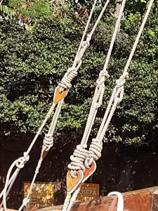 Rope and wood rigging on the Iosepa